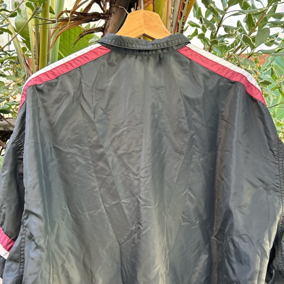 Vintage 2000s Billabong Windbreaker Jacket XL – Black Red Stripe - Picture 7 of 9